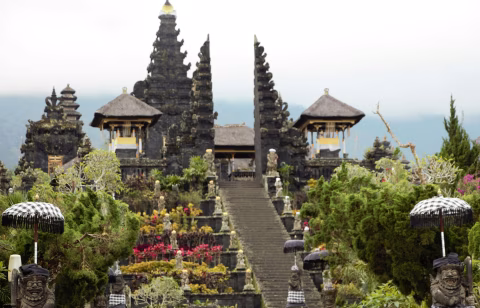 Travel Bali Smoothly, Stop Anywhere