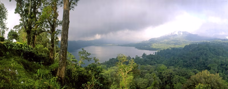 Lake Buyan